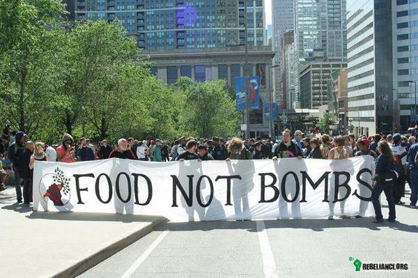 Jedzenie zamiast bomb. –  